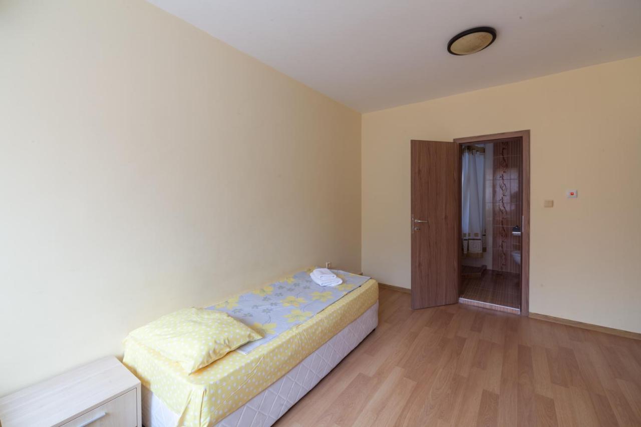 Panorama Kabakum Apartments - Free Parking Golden Sands Exterior photo